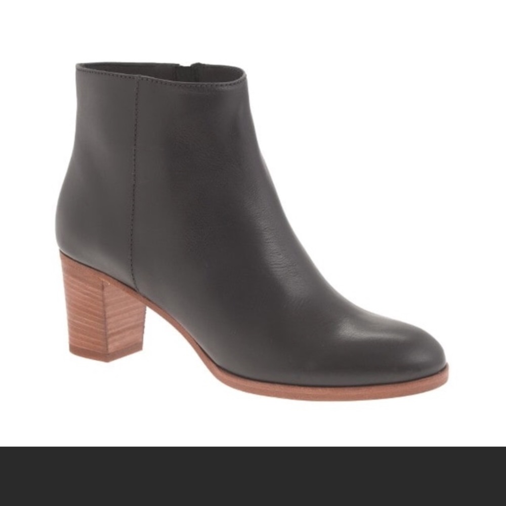 J.Crew “Aggie” Black Leather Ankle Boots Size 7